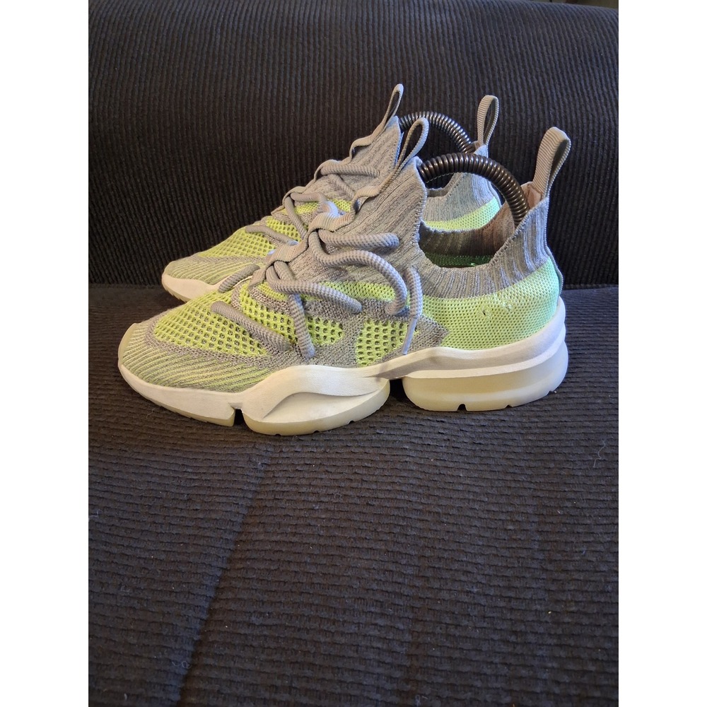 SIA Collective CV 0.02 Ultimate Slime Sneakers‎ womens 7.5 Vultures Grey Knit
